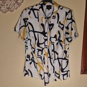 Stylish Women's Blouse with Abstract Print
